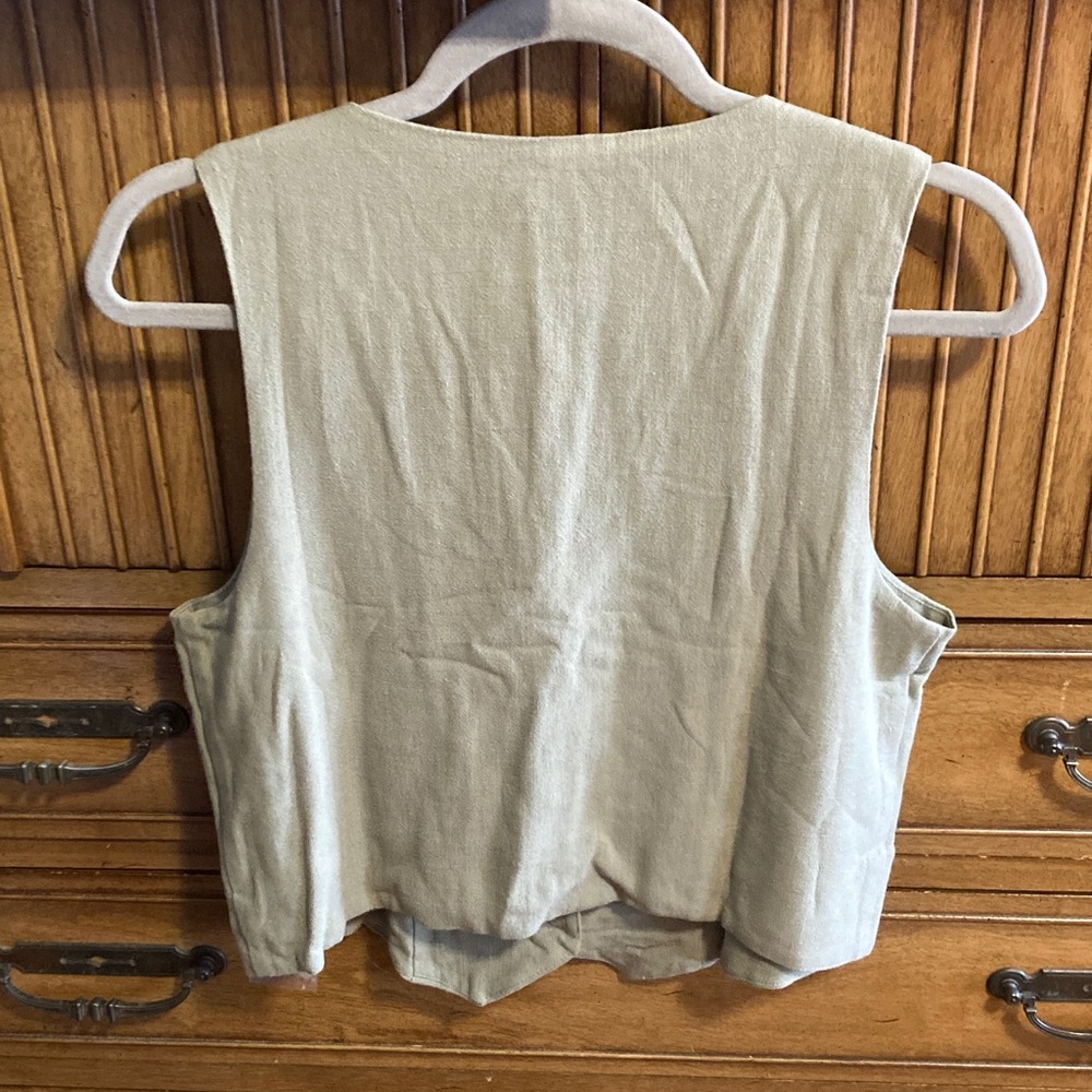 HEM & THREAD Sage Green Button-Down Vest - Picture 5 of 8